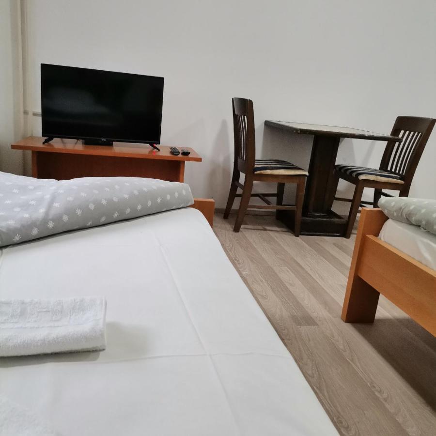 Hotel Duga Novi Sad Dış mekan fotoğraf