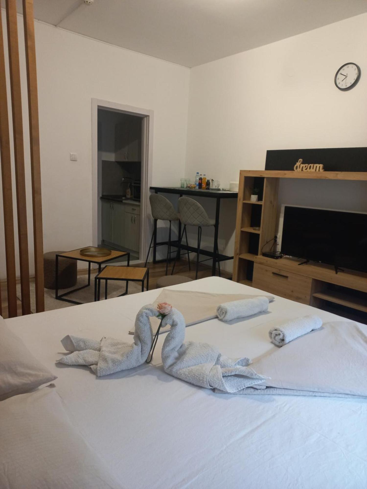 Hotel Duga Novi Sad Dış mekan fotoğraf