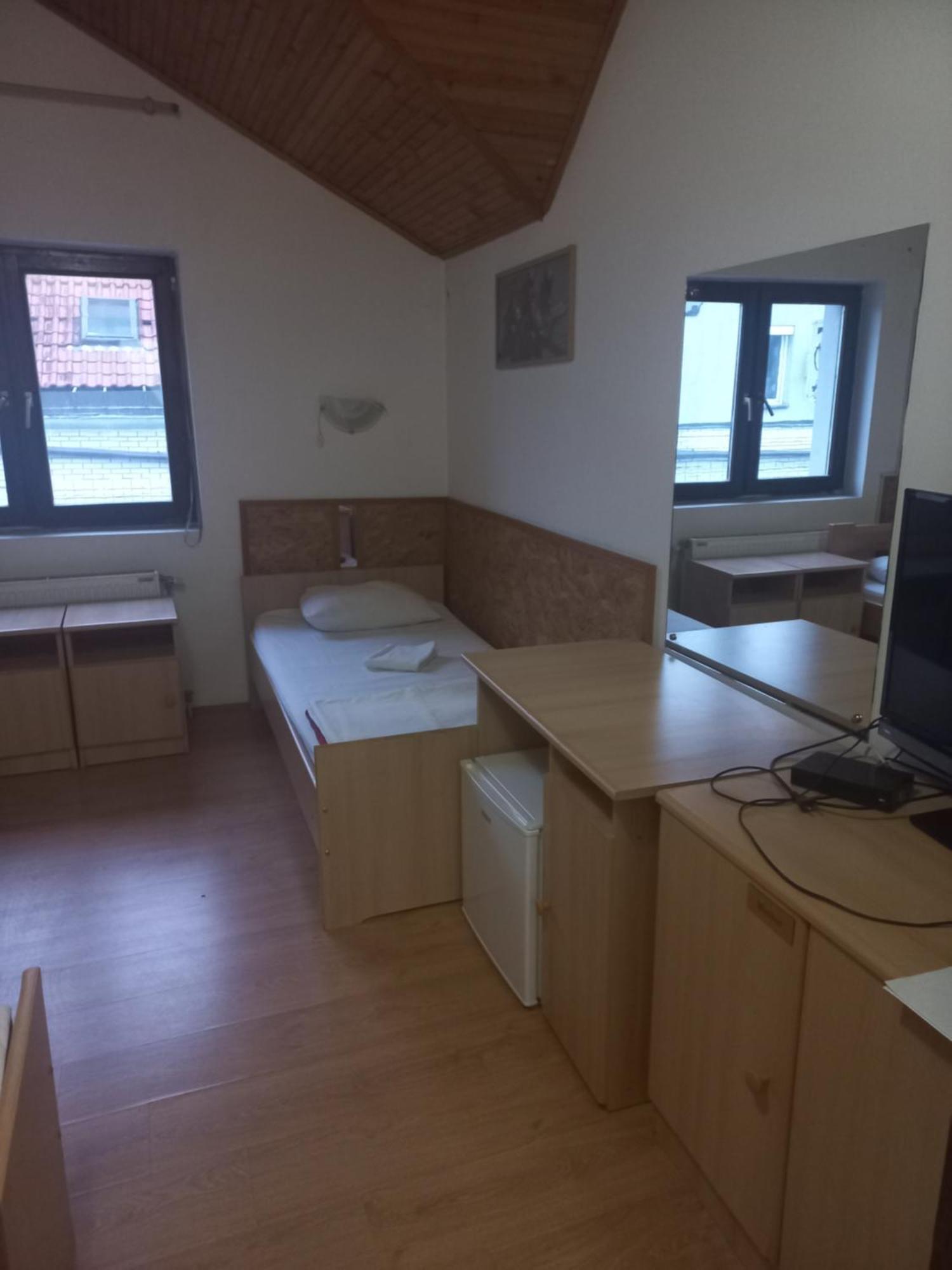 Hotel Duga Novi Sad Dış mekan fotoğraf